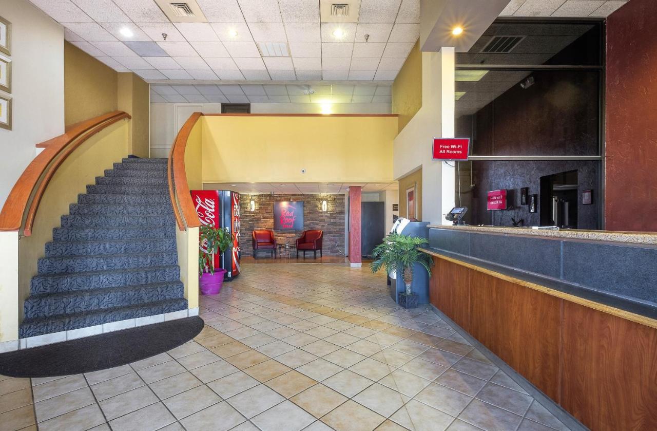 Red Roof Inn & Suites Cleveland - Elyria Bagian luar foto