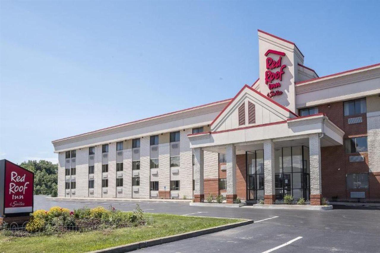 Red Roof Inn & Suites Cleveland - Elyria Bagian luar foto