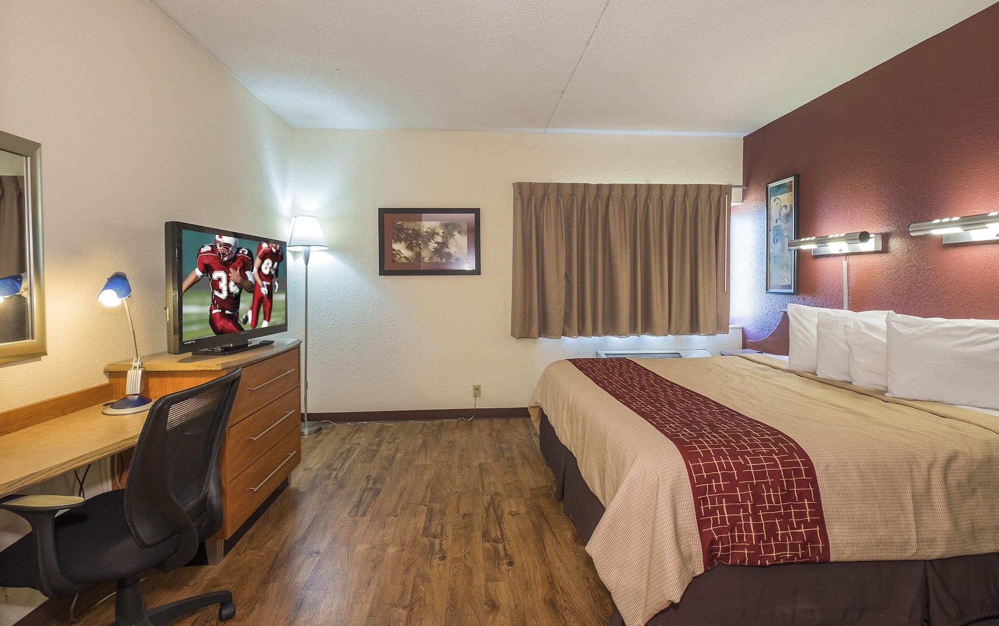 Red Roof Inn & Suites Cleveland - Elyria Bagian luar foto