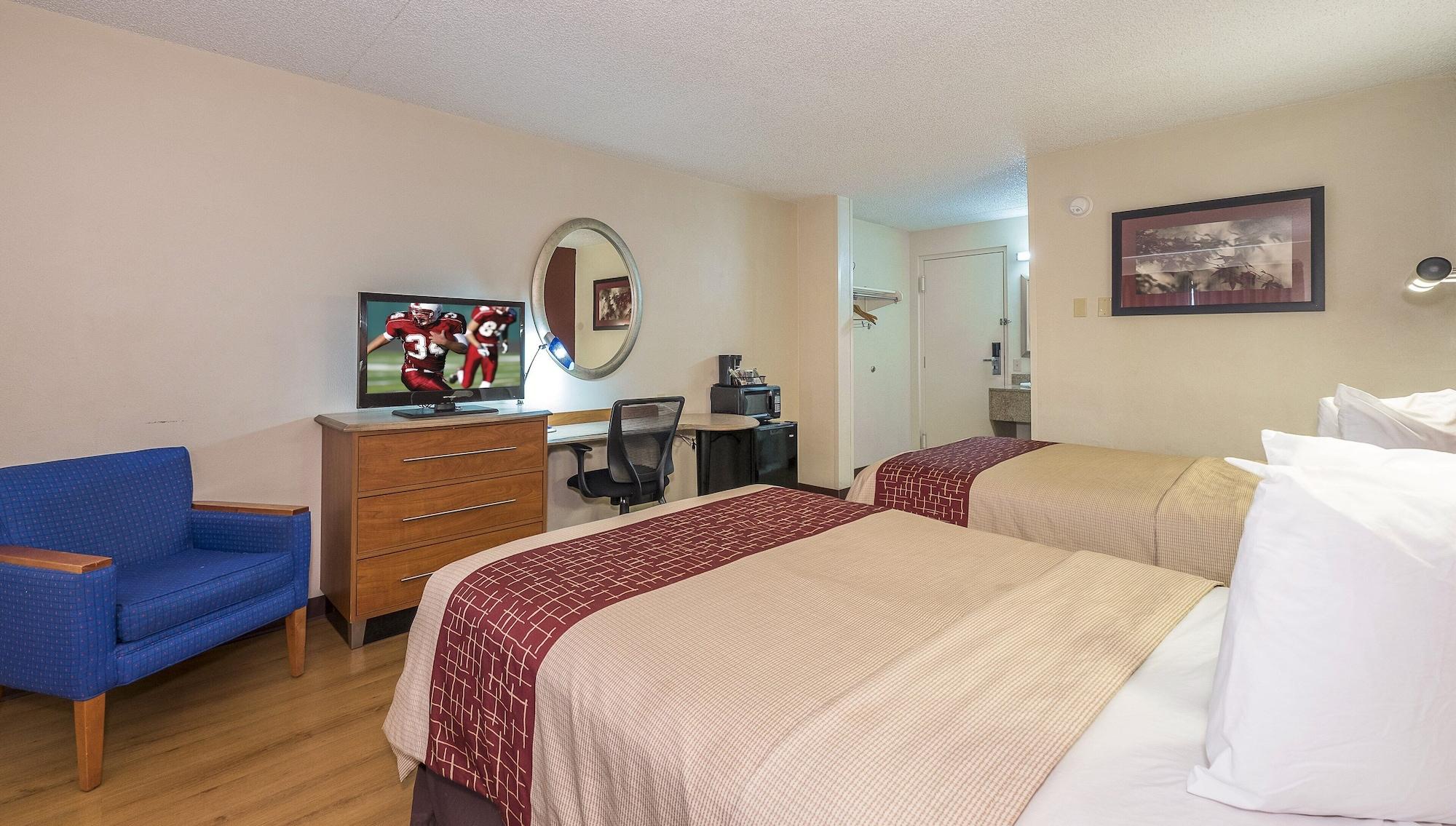 Red Roof Inn & Suites Cleveland - Elyria Bagian luar foto
